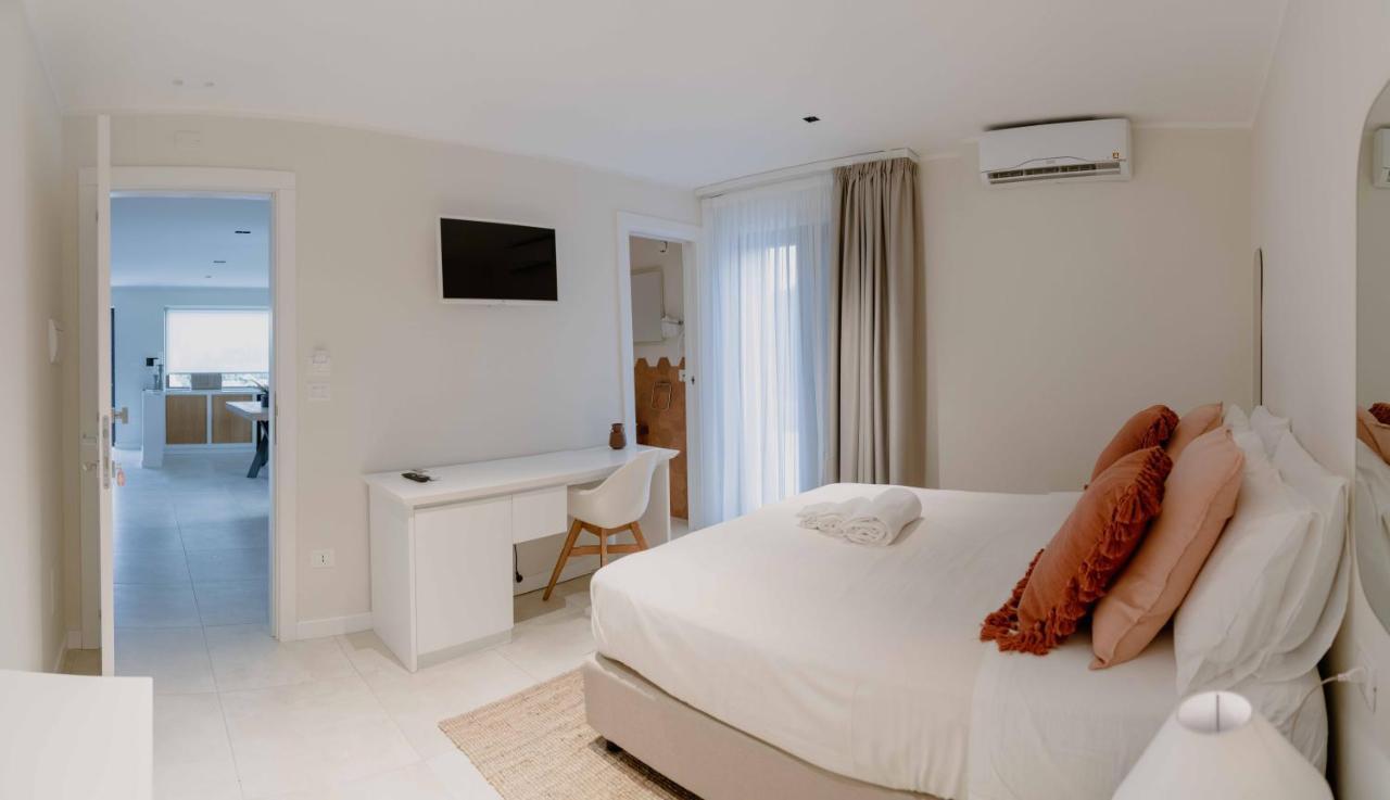 Dimora Manfredo Eco B&B Luxury サン・ニコーラ・アルチェッラ エクステリア 写真