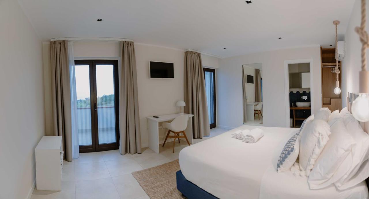 Dimora Manfredo Eco B&B Luxury サン・ニコーラ・アルチェッラ エクステリア 写真